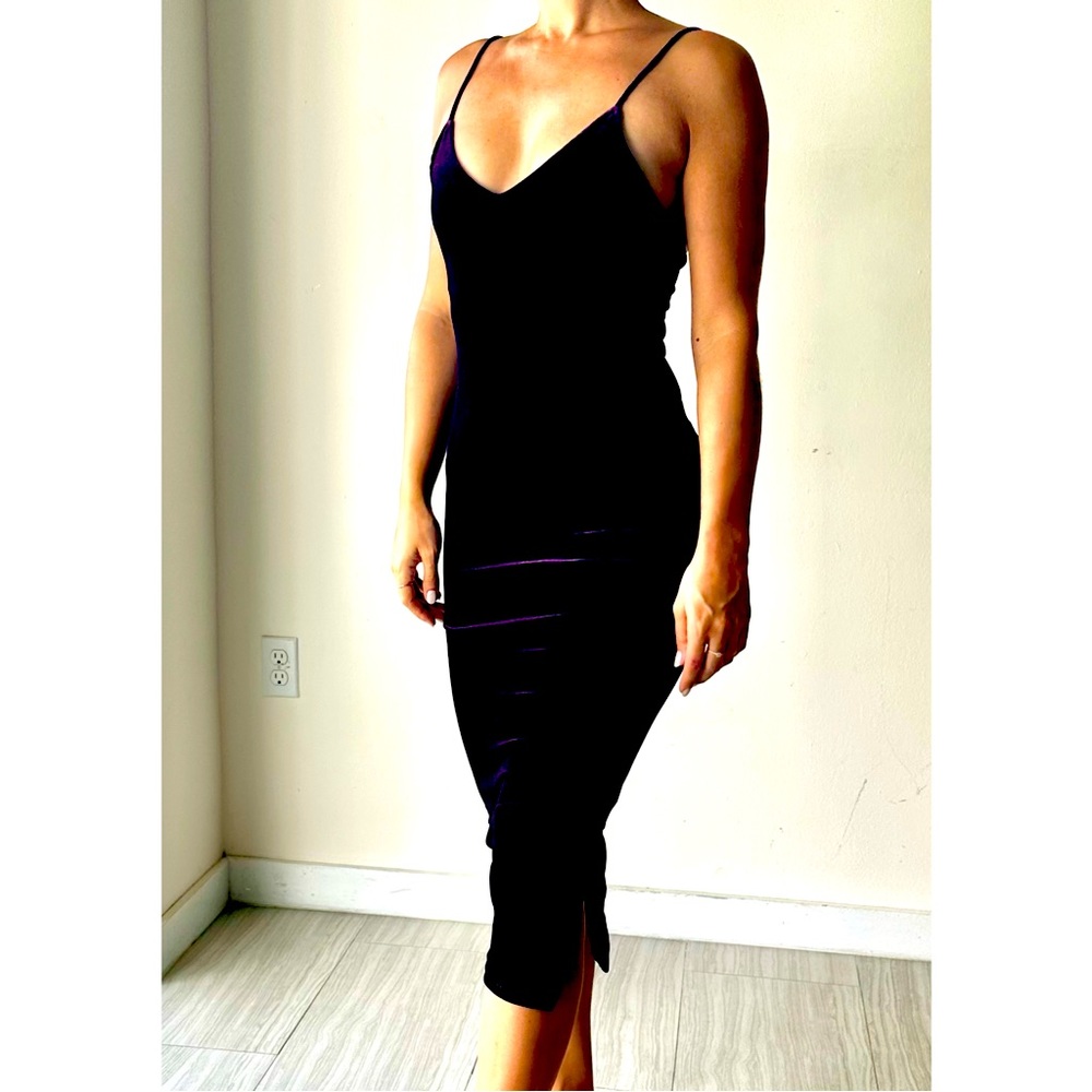 Beautiful velvet dress. Dark purple. Size M